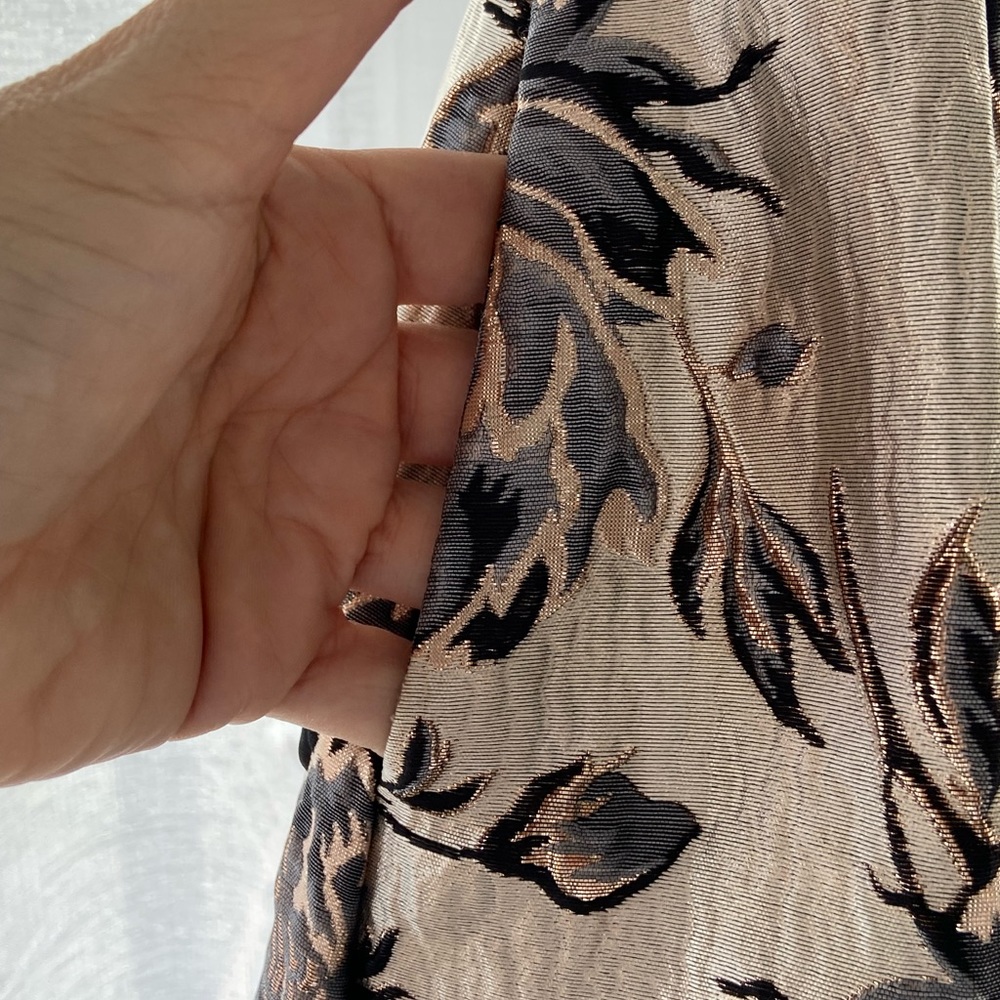 Formal gown - Picture 2 of 5